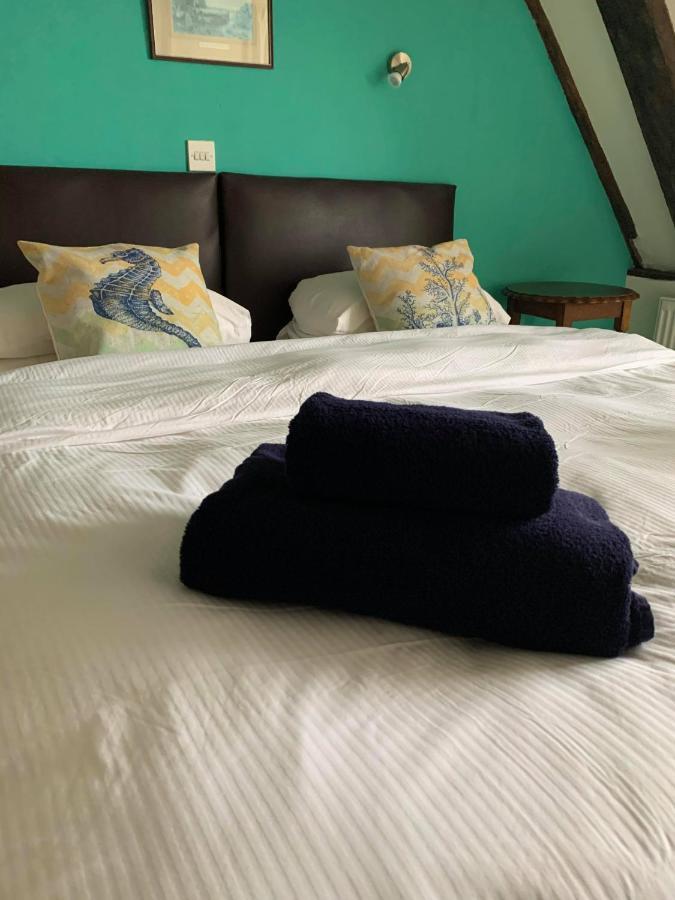 Ye Olde White Harte Hotel Burnham-on-Crouch Kamer foto