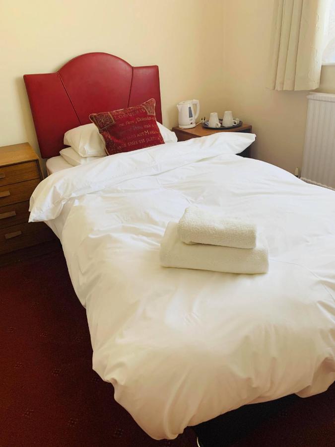 Ye Olde White Harte Hotel Burnham-on-Crouch Kamer foto