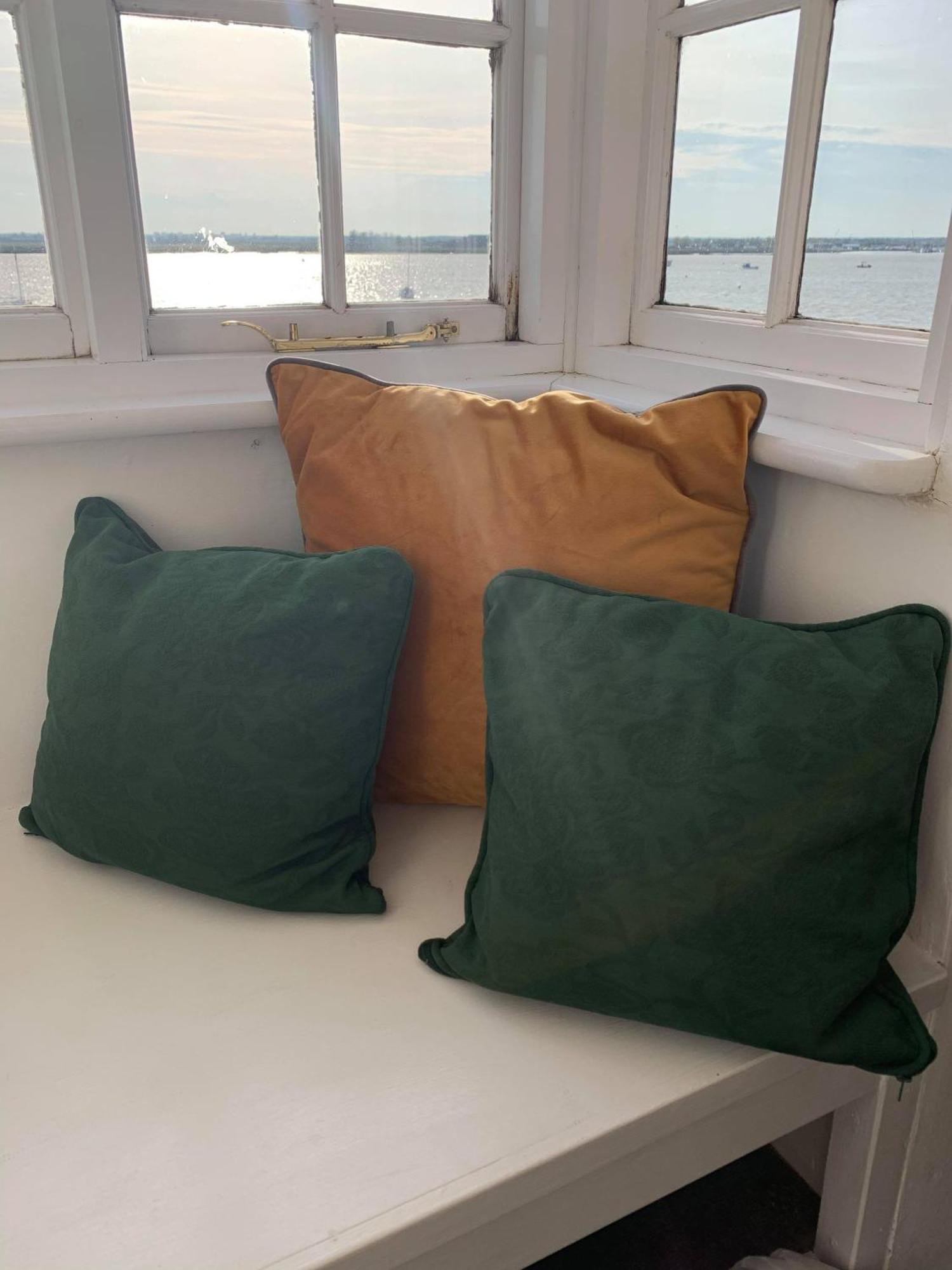 Ye Olde White Harte Hotel Burnham-on-Crouch Kamer foto