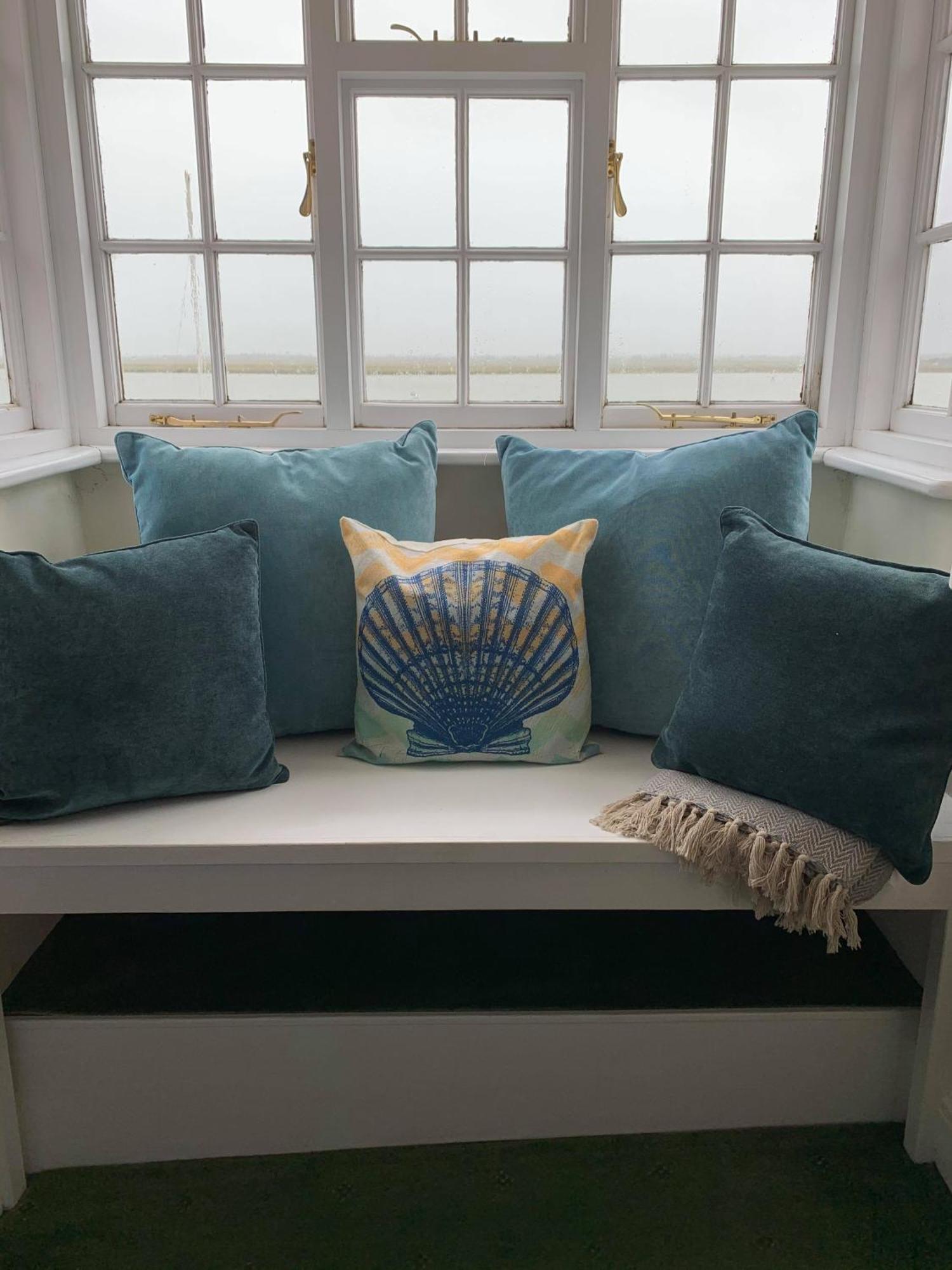 Ye Olde White Harte Hotel Burnham-on-Crouch Kamer foto